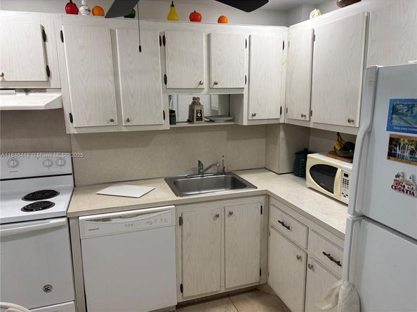 16851 NE 23rd Ave A308, North Miami Beach FL 33160