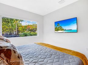 38 SW 25th Rd, Miami FL 33129