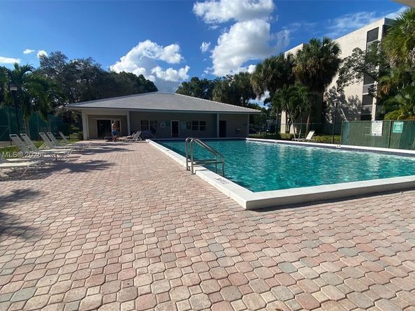 1200 NW 87th Ave 410, Coral Springs FL 33071