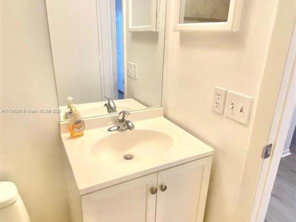 1200 NW 87th Ave 410, Coral Springs FL 33071