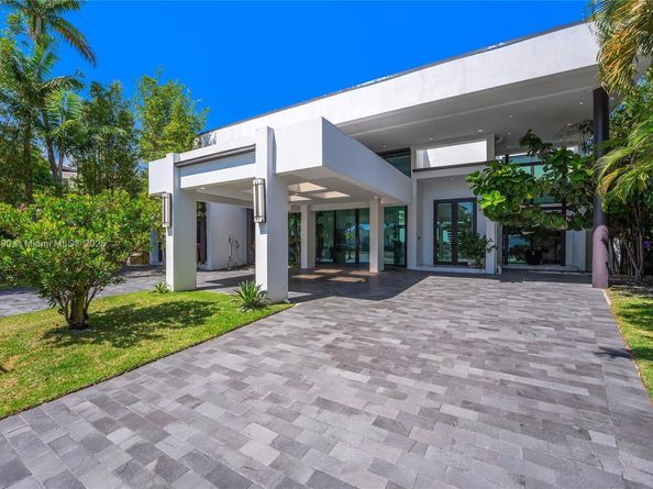 7960 Biscayne Point Cir, Miami Beach FL 33141