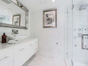 7960 Biscayne Point Cir, Miami Beach FL 33141
