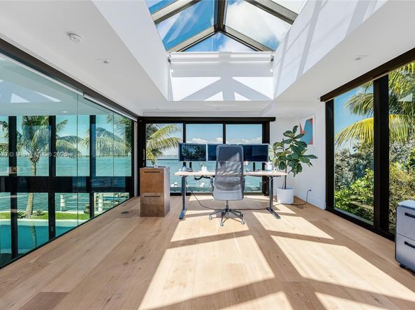 7960 Biscayne Point Cir, Miami Beach FL 33141