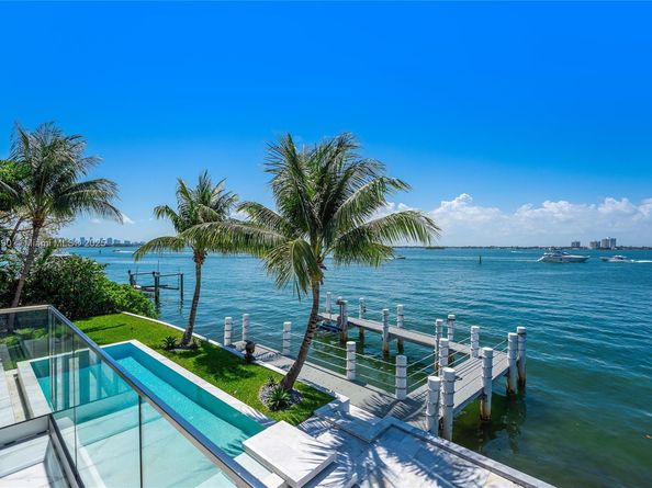 7960 Biscayne Point Cir, Miami Beach FL 33141