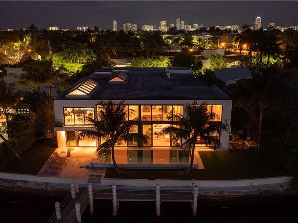 7960 Biscayne Point Cir, Miami Beach FL 33141