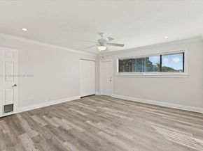 281 Jacaranda Dr 13, Plantation FL 33324