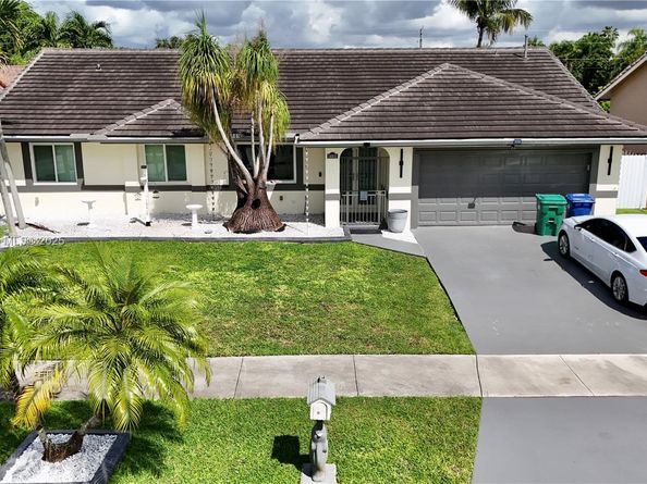 14931 SW 168th Ter, Miami FL 33187