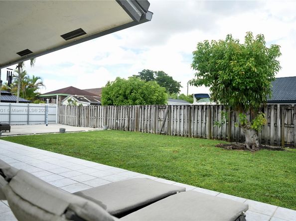 14931 SW 168th Ter, Miami FL 33187