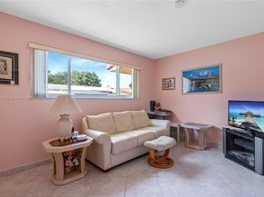 1124 NE 3rd St, Hallandale Beach FL 33009
