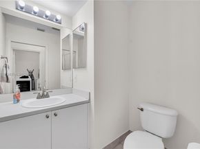 5323 NW 125th Ave, Coral Springs FL 33076