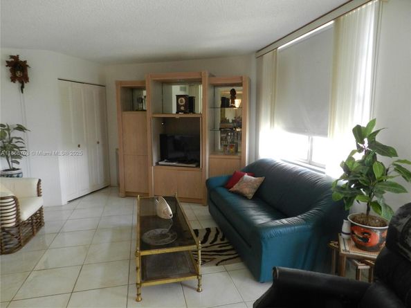 1200 Saint Charles Pl 509, Pembroke Pines FL 33026