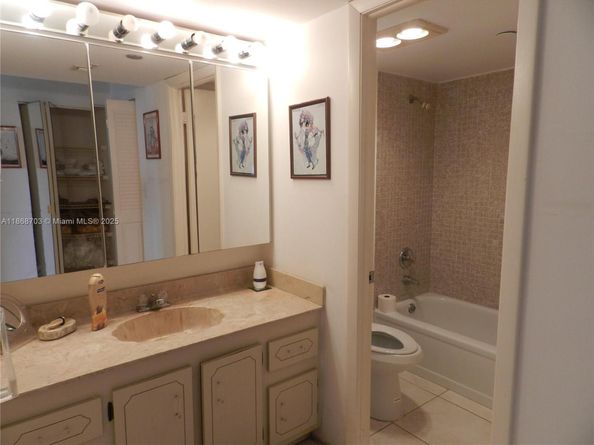 1200 Saint Charles Pl 509, Pembroke Pines FL 33026