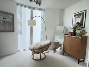 185 SW 7th St 2711, Miami FL 33130