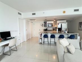 185 SW 7th St 2711, Miami FL 33130