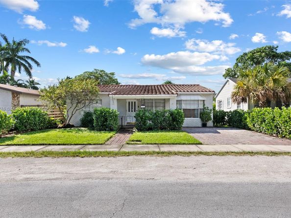 2226 Cleveland St, Hollywood FL 33020