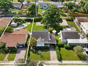 2226 Cleveland St, Hollywood FL 33020