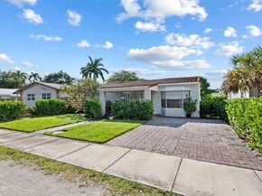 2226 Cleveland St, Hollywood FL 33020