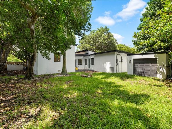 1001 NE 82nd St, Miami FL 33138