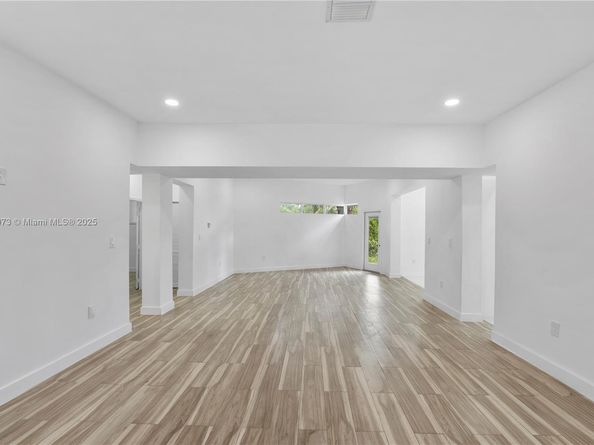 1001 NE 82nd St, Miami FL 33138