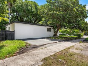 1001 NE 82nd St, Miami FL 33138