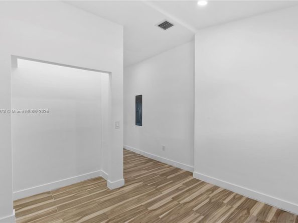 1001 NE 82nd St, Miami FL 33138