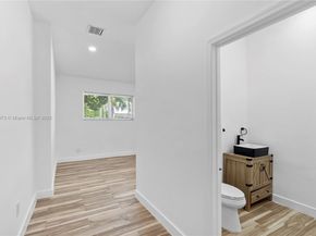 1001 NE 82nd St, Miami FL 33138
