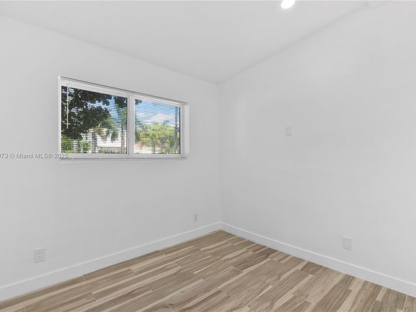 1001 NE 82nd St, Miami FL 33138