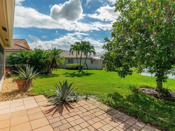 2675 Clipper Cir, West Palm Beach FL 33411