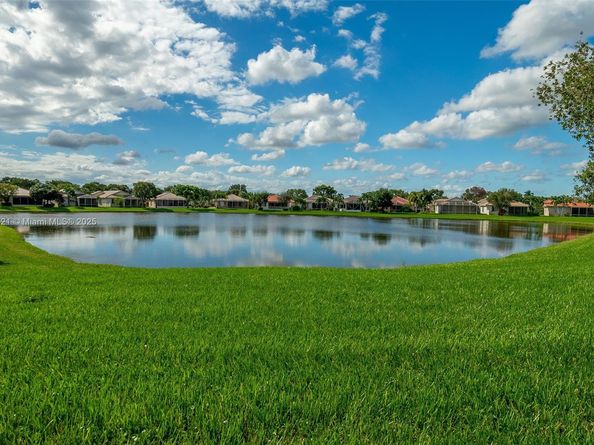 2675 Clipper Cir, West Palm Beach FL 33411