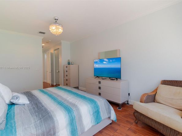 2675 Clipper Cir, West Palm Beach FL 33411