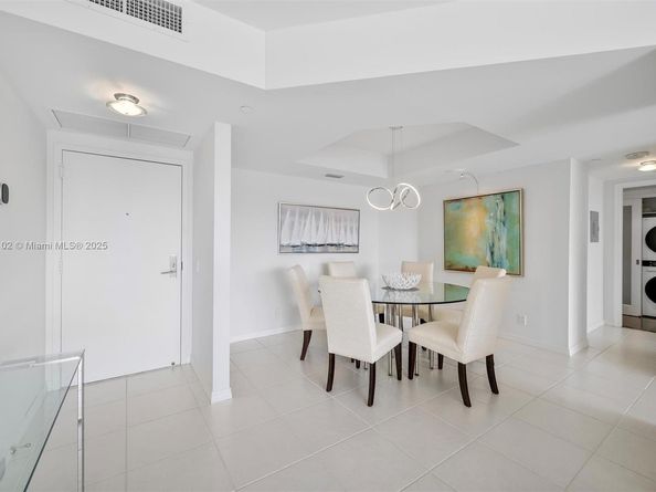 3640 Yacht Club Dr 1107, Aventura FL 33180