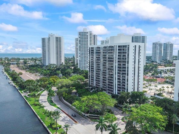 3640 Yacht Club Dr 1107, Aventura FL 33180