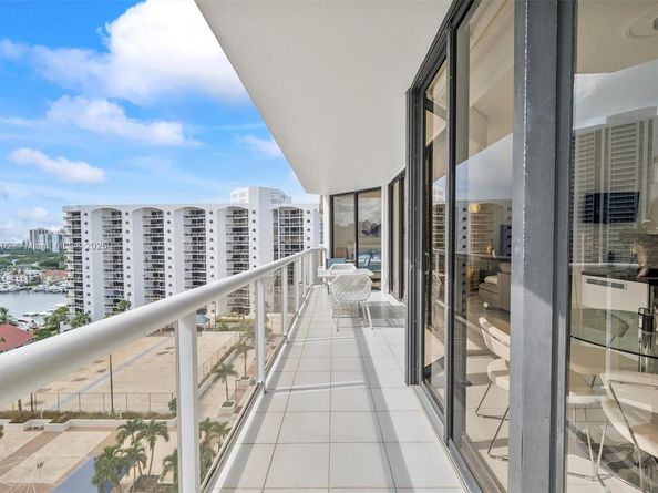 3640 Yacht Club Dr 1107, Aventura FL 33180