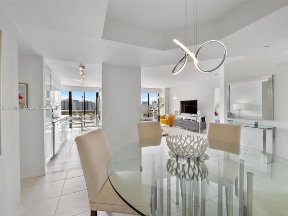 3640 Yacht Club Dr 1107, Aventura FL 33180