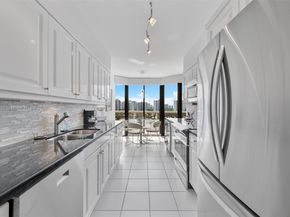 3640 Yacht Club Dr 1107, Aventura FL 33180