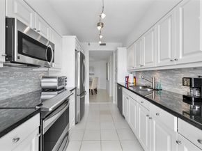 3640 Yacht Club Dr 1107, Aventura FL 33180