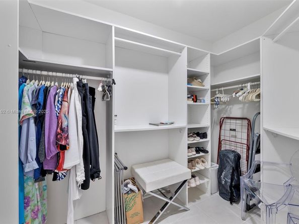 3640 Yacht Club Dr 1107, Aventura FL 33180