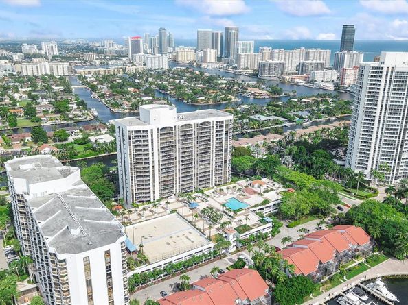 3640 Yacht Club Dr 1107, Aventura FL 33180