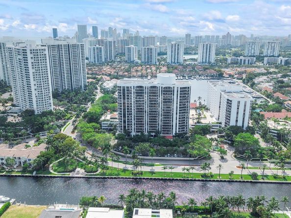 3640 Yacht Club Dr 1107, Aventura FL 33180