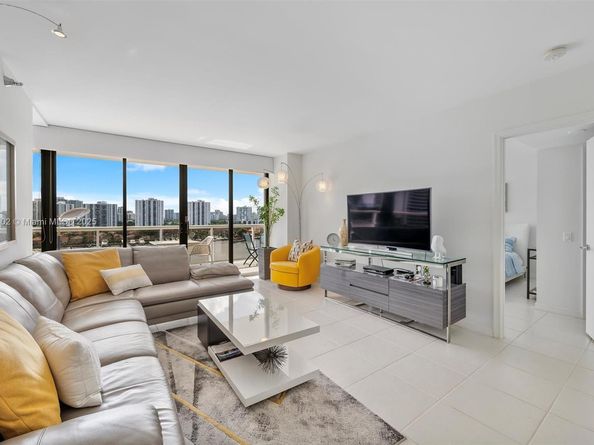 3640 Yacht Club Dr 1107, Aventura FL 33180