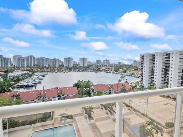 3640 Yacht Club Dr 1107, Aventura FL 33180