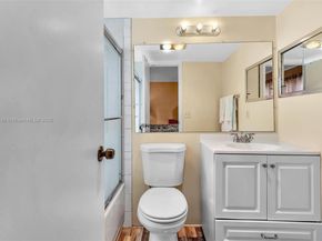 160 Markham H 160, Deerfield Beach FL 33442