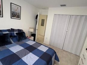 2475 NW 55th St, Miami FL 33142