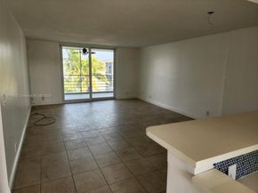 425 SE 11th Ter 403, Dania Beach FL 33004