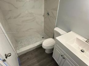 220 SW 9th Ave 406, Hallandale Beach FL 33009