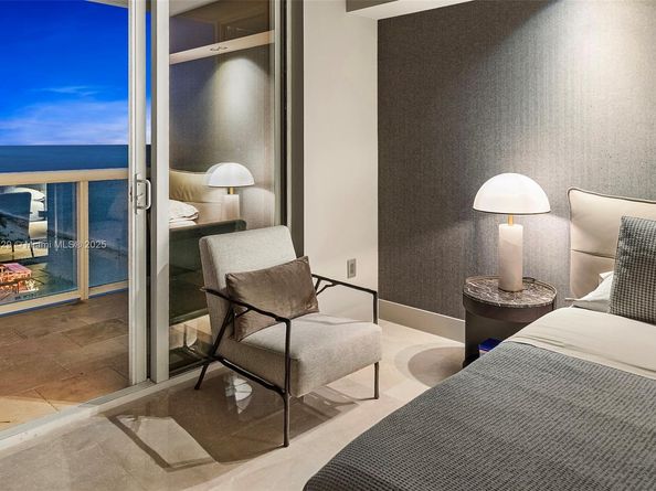 1830 S Ocean Dr 1810, Hallandale Beach FL 33009
