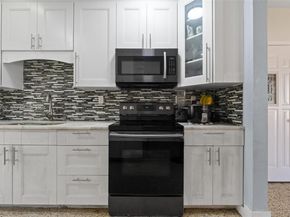 325 SE 9th Ave, Hialeah FL 33010