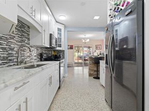 325 SE 9th Ave, Hialeah FL 33010