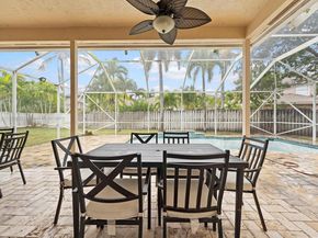 1104 NW 139th Ave, Pembroke Pines FL 33028