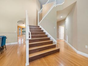 1104 NW 139th Ave, Pembroke Pines FL 33028